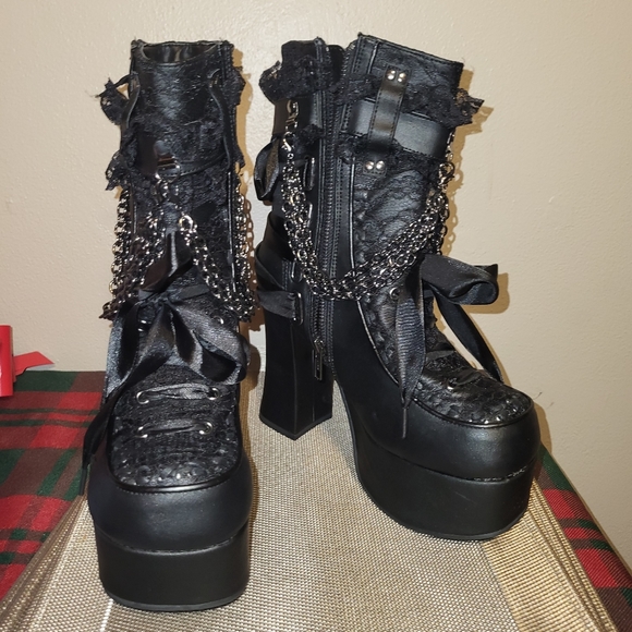 Boots with Chains by Demonica - Picture 9 of 9
